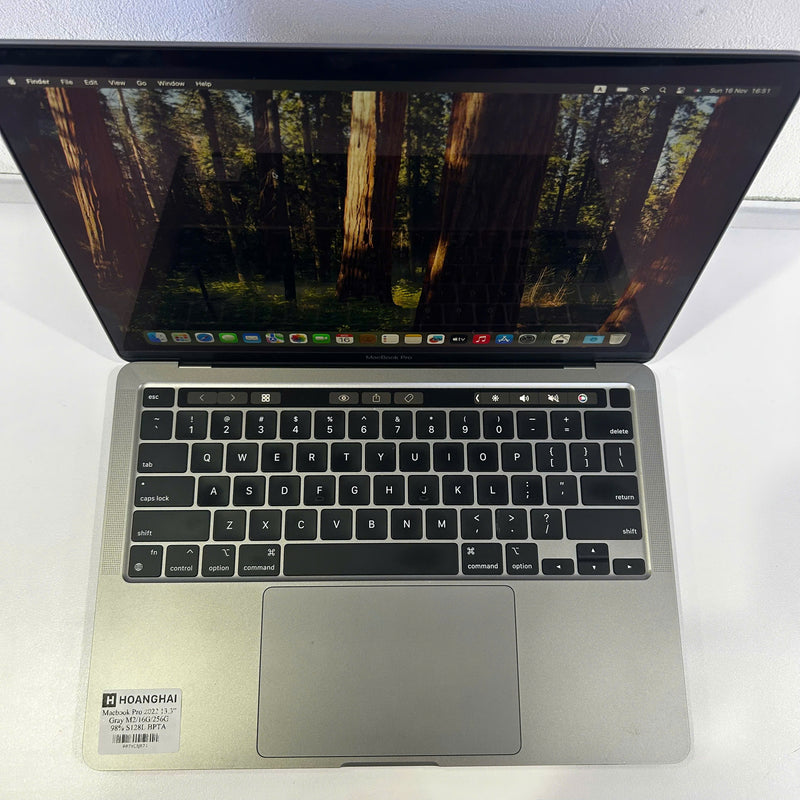 Macbook Pro 2022 13.3in Xám Apple M2/ RAM 16GB/ SSD 256GB 98% BPTA (sạc 128 lần)