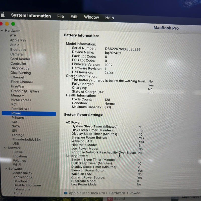 Macbook Pro 2022 13.3in Xám Apple M2/ RAM 16GB/ SSD 256GB 98% BPTA (sạc 128 lần)