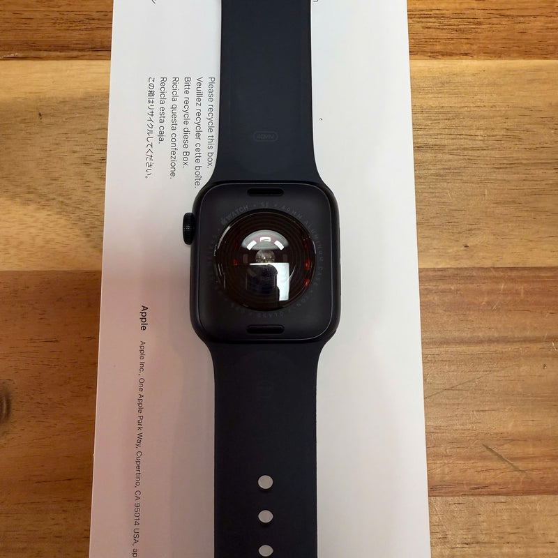 Apple Watch SE3 40mm GPS 99% Midnight Aluminum Case/  Midnight Sport Band