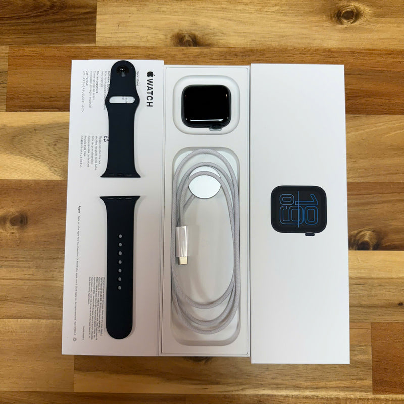 Apple Watch SE3 40mm GPS 99% Midnight Aluminum Case/  Midnight Sport Band