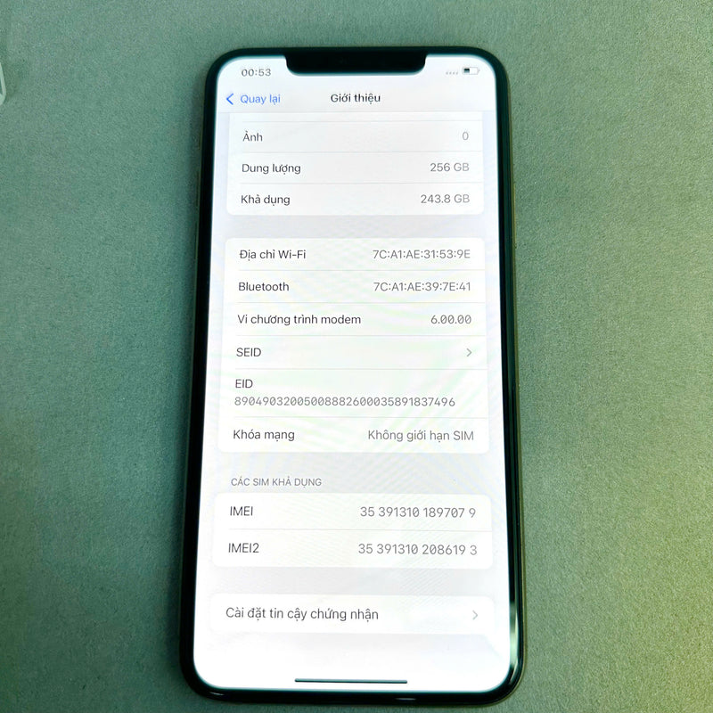 iPhone 11 Pro Max 256GB Vàng 98% pin 100% Quốc tế Apple (Đã thay pin, đốm 1x, xước mặt) - HH7079