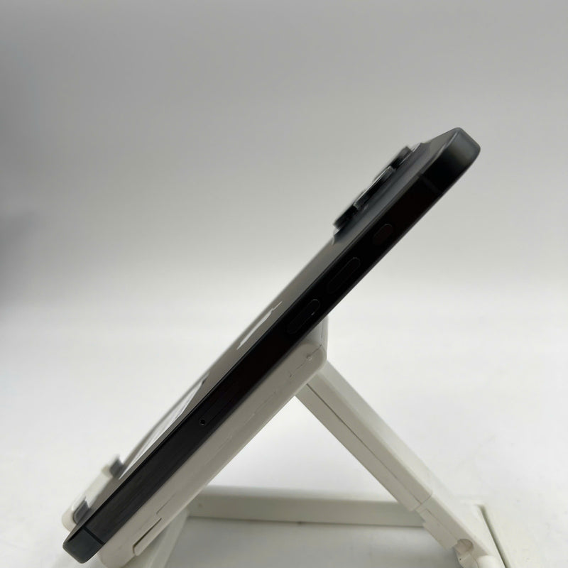 iPhone 15 Pro Max 256GB Đen 98% pin 85% Quốc tế từ SB (Không dùng sim SB) - HH1964