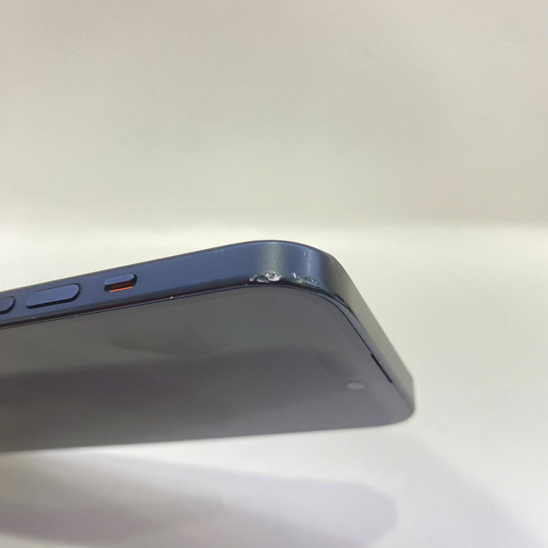 iPhone 15 128GB Đen 97% pin 86% Quốc tế từ SB (Không dùng sim SB - xước viền và màn) - HH2832