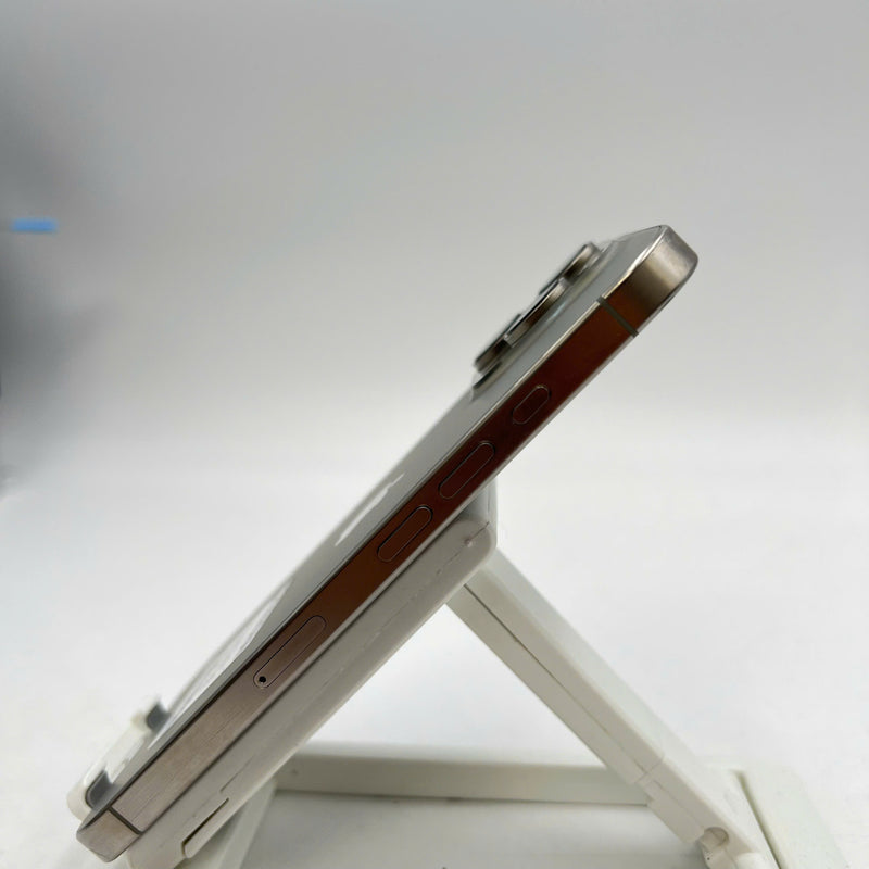 iPhone 16 Pro 256GB Tự Nhiên 98% pin 93% Quốc tế từ SB (Không dùng sim SB - ám lưng, xước màn) - HH6491