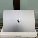 Macbook Air 2024 15.3in Đen Apple M3/ RAM 16GB/ SSD 256GB 99% pin 100% sạc 18 lần BPTN