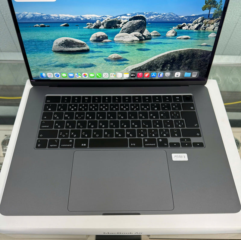 Macbook Air 2024 15.3in Đen Apple M3/ RAM 16GB/ SSD 256GB 99% pin 100% sạc 18 lần BPTN