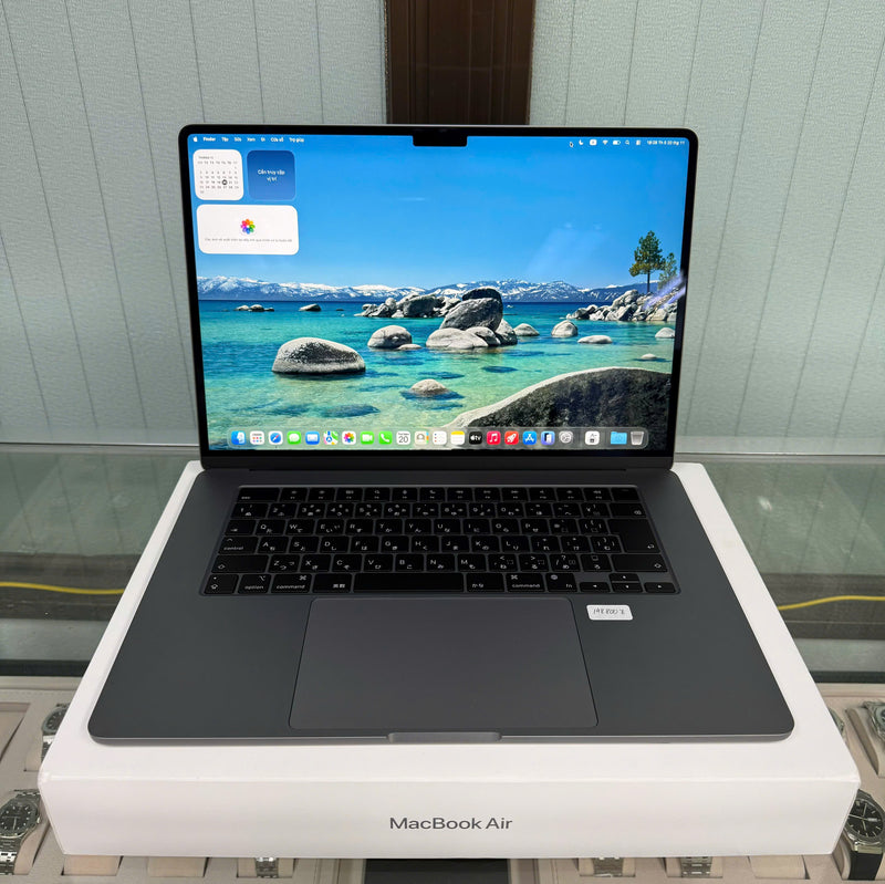 Macbook Air 2024 15.3in Đen Apple M3/ RAM 16GB/ SSD 256GB 99% pin 100% sạc 18 lần BPTN
