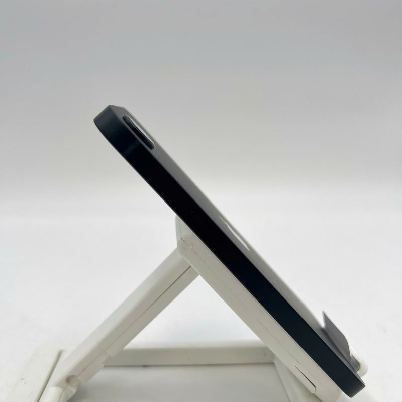 iPhone 16e 128GB Đen 100% DBH Quốc tế từ SB (Không dùng sim SB)