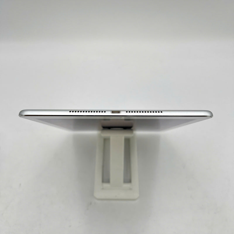 Ipad Air 2 9.7" 32GB Silver Wifi 98% pin 100% (vòng tròn cam sau, móp viền, màn chấm mực)