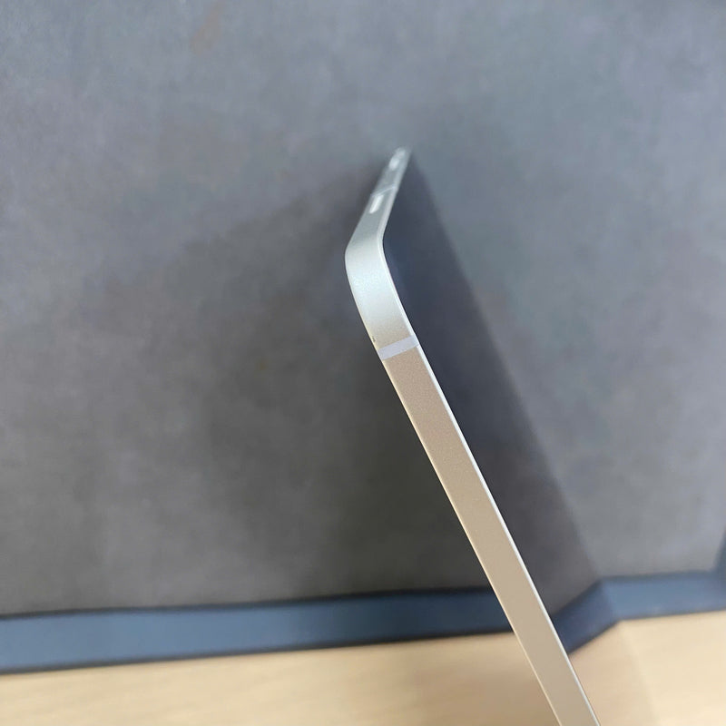 iPad Pro 2021 11in 128GB Bạc 5G + Wifi 98% pin 92% Từ SB (xước màn) - HH3204