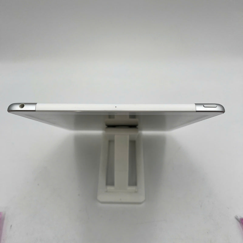 iPad Gen 8 2020 10.2in 32GB Silver 4G + Wifi 98% pin 85% (đốm đỏ màn, xước viền, móp mặt lưng mặt lưng)