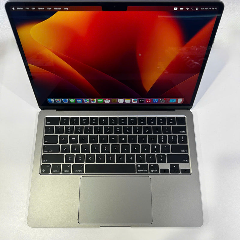 Macbook Air 2022 13.6in Xám M2/ RAM 8GB/ SSD 256GB pin 94% Sạc 115 lần BPTA