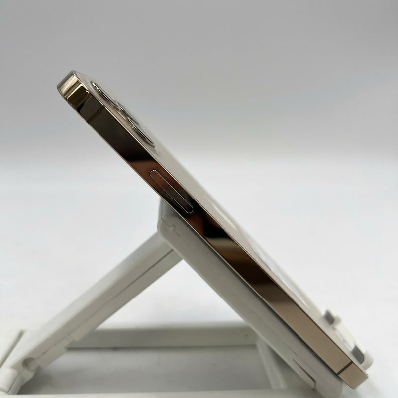 iPhone 12 Pro 256GB Vàng 98% pin 100% Máy đã trả hết tiền mạng dùng như Quốc tế Apple (đốm 1x,xước viền,ĐTP) - HH0270