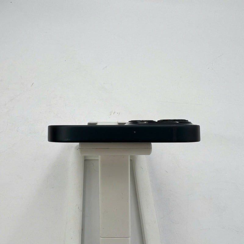 iPhone 13 256GB Đen 98% pin 100% Quốc tế từ AU (Không dùng sim AU - xước viền,xước viền cam,ĐTP) - HH6869