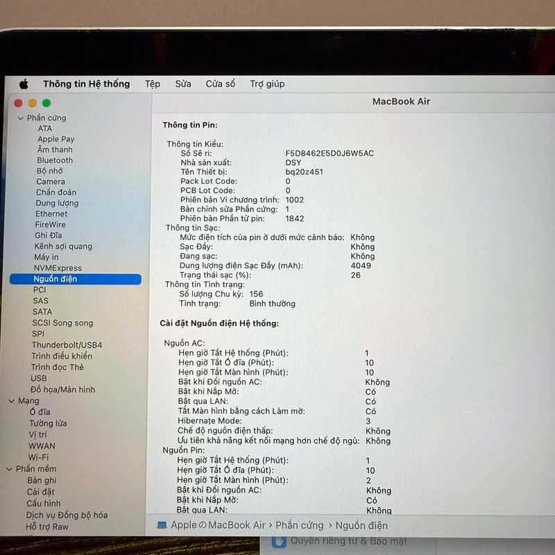 Macbook Air 2018 13.3in Bạc Intel Core i5/ RAM 8GB/ SSD 256GB 98% Sạc 154 lần BPTN