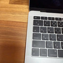 Macbook Air 2018 13.3in Bạc Intel Core i5/ RAM 8GB/ SSD 256GB 98% Sạc 154 lần BPTN