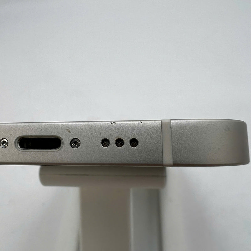 iPhone 12 256GB Trắng 98% pin 100% Quốc tế từ SB (Không dùng sim SB - đốm 1x,màn LKCH,viền xước,ĐTP) - HH6016