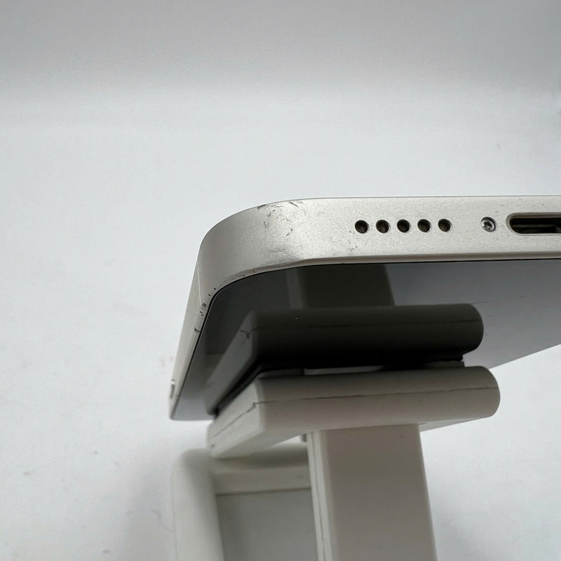 iPhone 12 256GB Trắng 98% pin 100% Quốc tế từ SB (Không dùng sim SB - đốm 1x,màn LKCH,viền xước,ĐTP) - HH6016