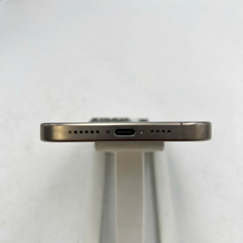 iPhone 15 Pro Max 256GB Tự Nhiên 98% pin 100% Máy đã trả hết tiền mạng dùng như Quốc tế Apple (Đã thay pin) - HH1631