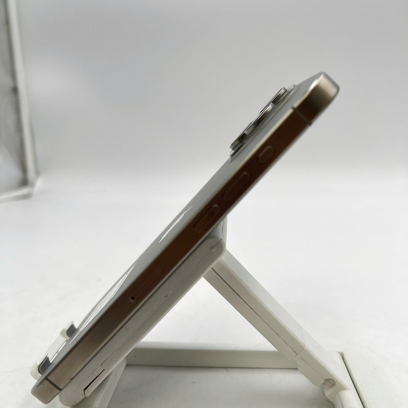 iPhone 15 Pro Max 256GB Tự Nhiên 98% pin 100% Máy đã trả hết tiền mạng dùng như Quốc tế Apple (Đã thay pin) - HH1631