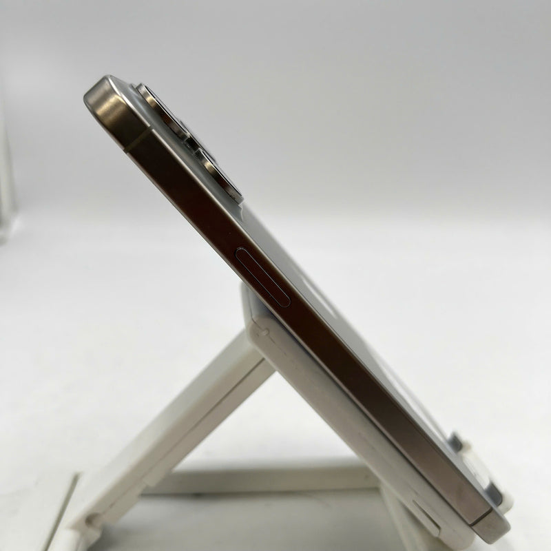 iPhone 15 Pro Max 256GB Tự Nhiên 98% pin 100% Máy đã trả hết tiền mạng dùng như Quốc tế Apple (Đã thay pin) - HH1631