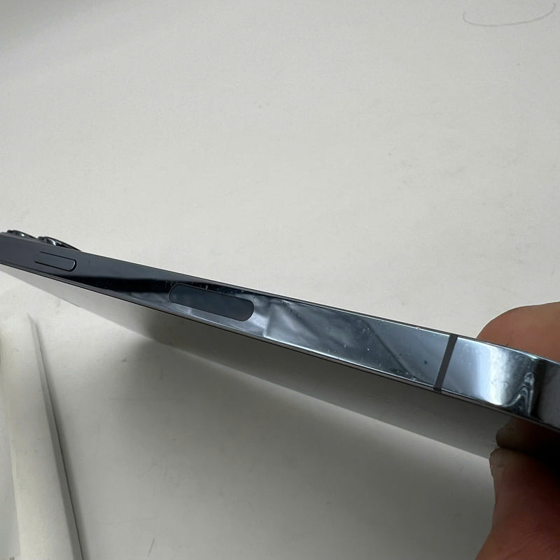 iPhone 13 Pro Max 128GB Xanh Dương 97% pin 85% DBH Quốc tế Apple (mã LL/A, ám màn cột sóng, vẩy mực cam 1x, đốm cam 4x, xước viền, màn, mặt lưng ám, thay màn chính hãng Apple) - HH4062