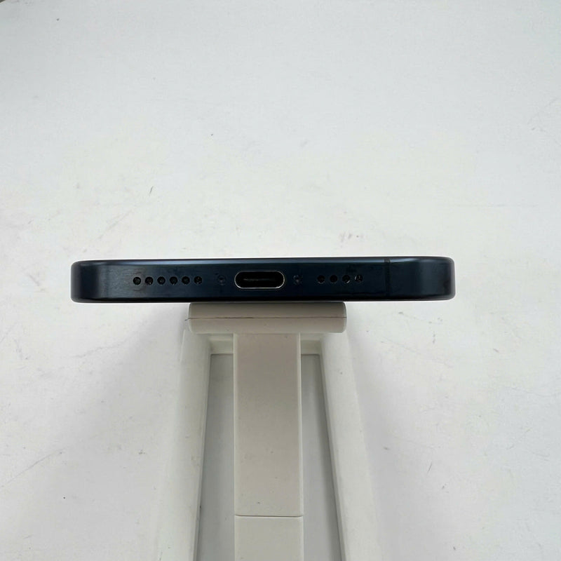 iPhone 15 Pro Max 256GB Xanh Dương 98% pin 87% Quốc tế từ SB (Không dùng sim SB - Đốm 0.5x, màn xước, xước mặt lưng, ám viền) - HH0610