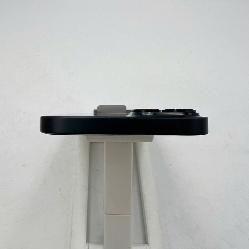 iPhone 14 Plus 256GB အနက်ရောင် SB မှ 100% International Warranty (SB Sim No) - HH1903 