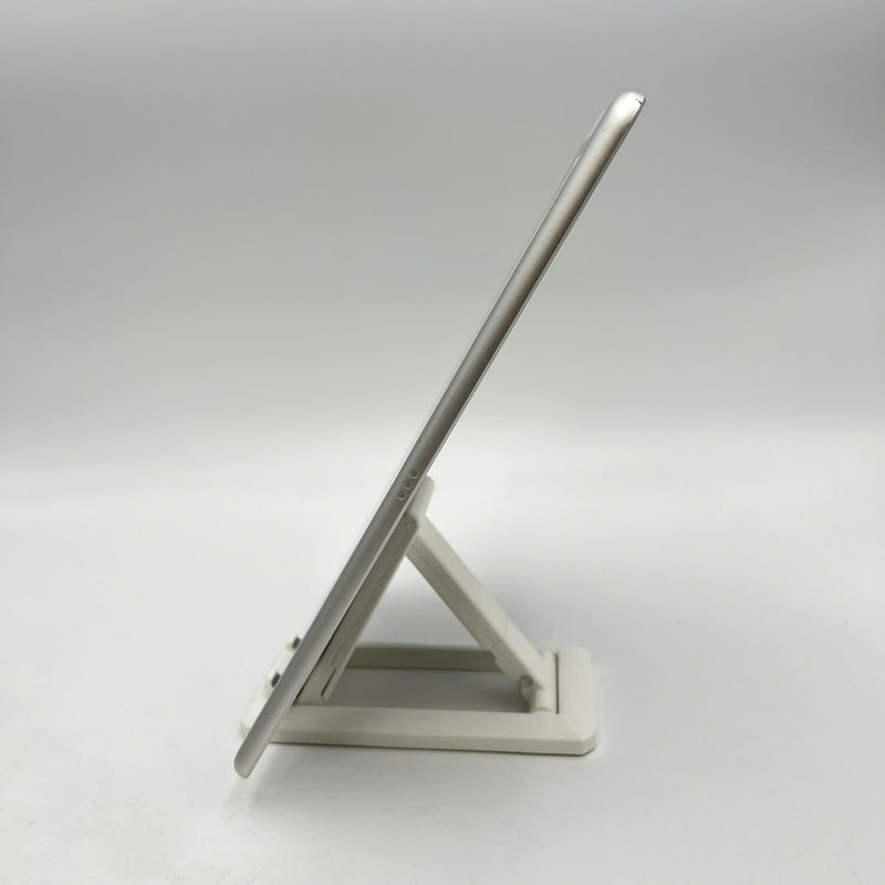 iPad Gen 9 10.2" 64GB Bạc Wifi 98% pin 100% sạc 86 lần (xước màn, xước viền, bụi màn)