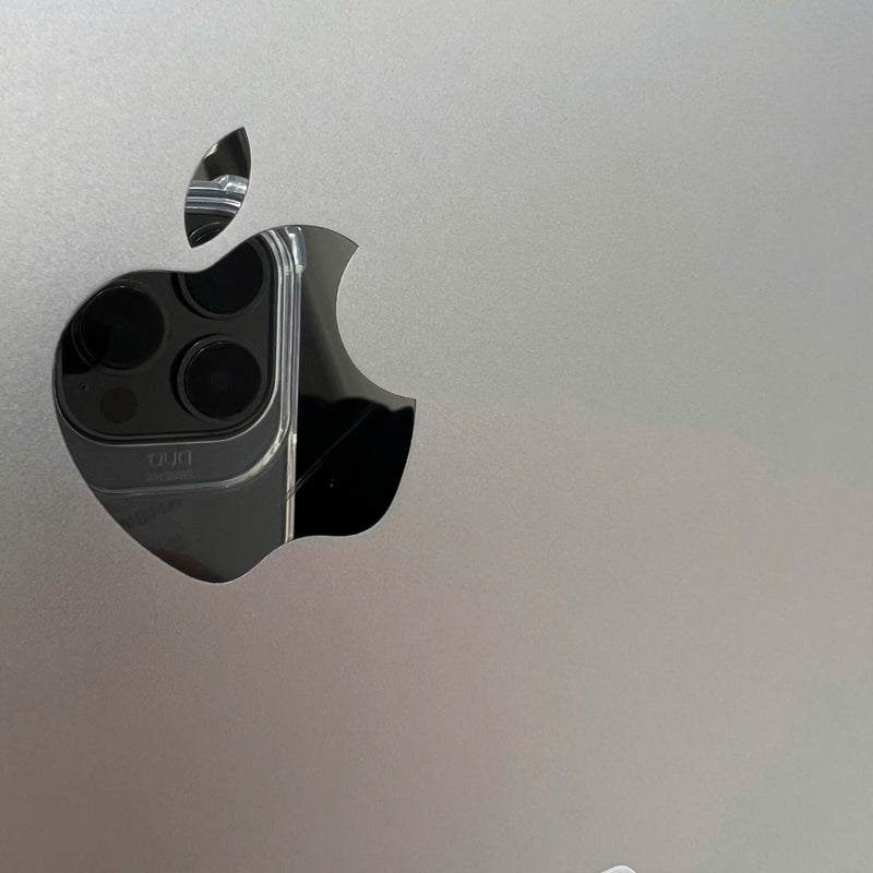 Ipad Air 2 9.7" 32GB ငွေရောင် Wifi 98% ဘက္ထရီ 100% (ခြစ်ရာအစွန်းများ၊ ကျောအောင့်၊ အစွန်းများ၊ ခြစ်ထားသော လိုဂို) 