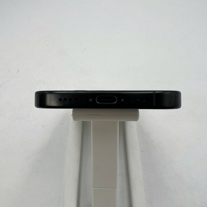 iPhone 16 Pro Max 256GB အနက်ရောင် 98% ဘက္ထရီ 100% International SB (SB မှ SIM မရှိပါ - ခြစ်ရာအစွန်းများ) - HH3946 