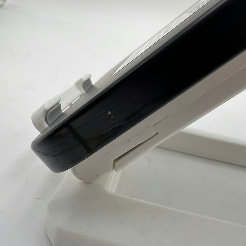 iPhone 16 Pro Max 256GB အနက်ရောင် 98% ဘက္ထရီ 100% International SB (SB မှ SIM မရှိပါ - ခြစ်ရာအစွန်းများ) - HH3946 