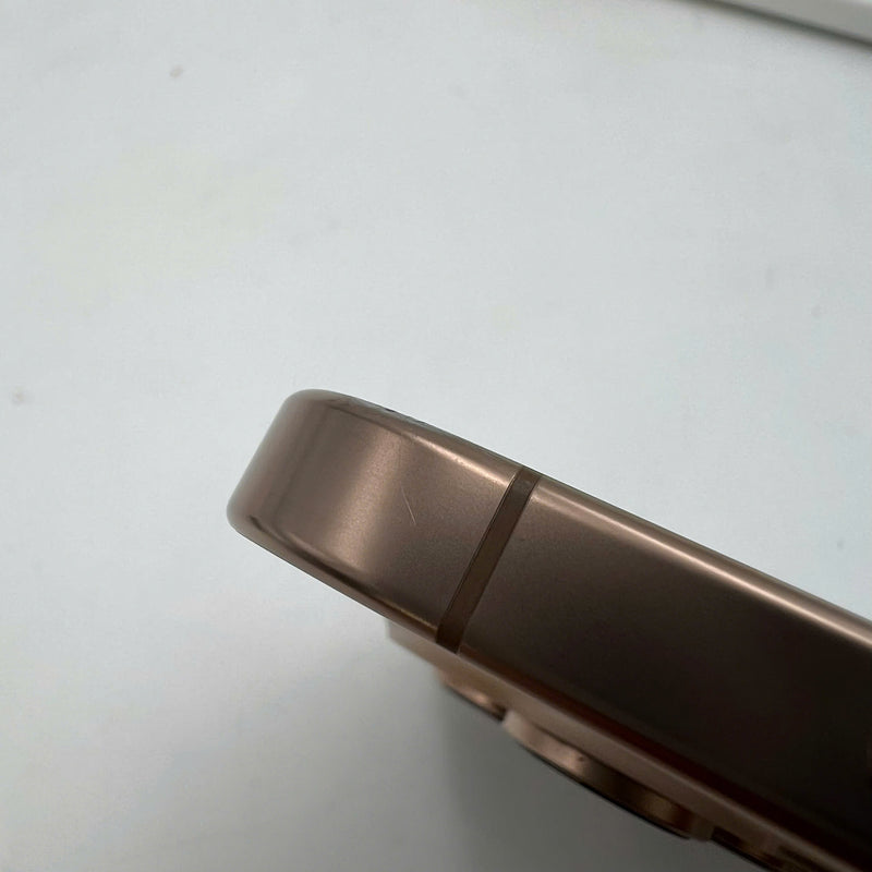 iPhone 16 Pro 128GB Desert Gold 98% ဘက်ထရီ 92% International Apple (အစွန်းများ) - HH3841 
