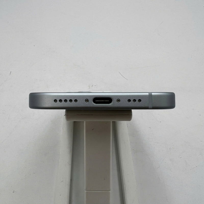 iPhone 15 128GB အပြာရောင် 98% ဘက္ထရီ 87% နိုင်ငံတကာ AU မှ (AU SIM မရှိပါ - ကင်မရာအစွန်း) - HH3935 