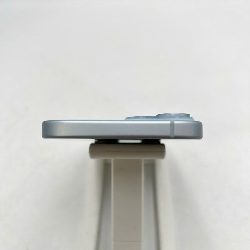 iPhone 15 128GB အပြာရောင် 98% ဘက်ထရီ 88% စက်သည် ကွန်ရက်ဘေလ်များအားလုံးကို ပေးချေပြီး Apple International (အလင်းမျက်နှာပြင် ခြစ်ရာများ၊ အစွန်းများ) - HH5827 