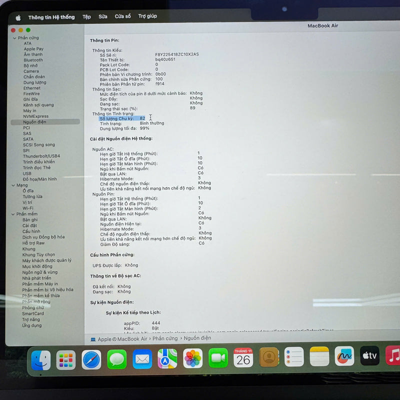 Macbook Air 2022 13.6in Bạc M2/ RAM 8GB/ SSD 256GB 99% pin 99% sạc 83 lần BPTN