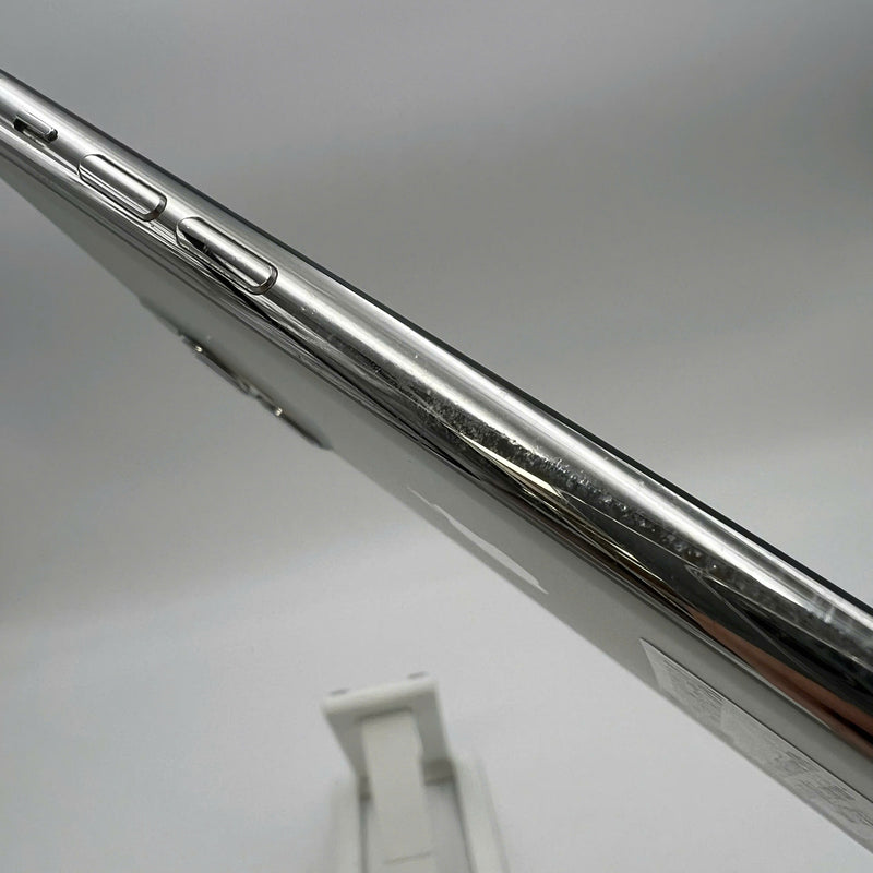 iPhone 11 Pro 64GB Trắng 98% pin 87% Máy đã trả hết tiền mạng dùng như Quốc tế Apple (xước viền và màn) - HH3531