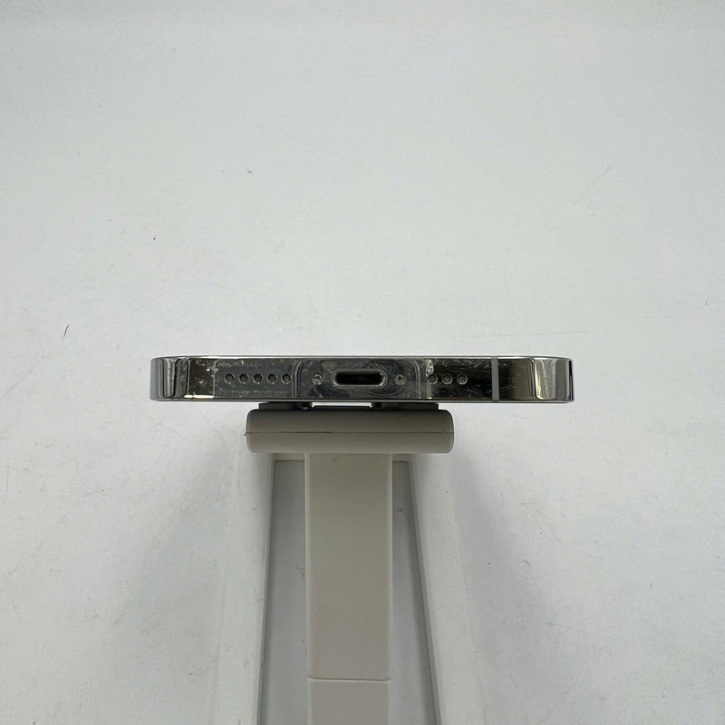 iPhone 12 Pro 128GB အဖြူရောင် 98% ဘက်ထရီ 87% စက်ပစ္စည်းသည် ကွန်ရက်အခကြေးငွေအားလုံးကို ပေးဆောင်ပြီး Apple International (ခြစ်ရာအစွန်းများ) ကဲ့သို့ အသုံးပြုထားသည် - HH9918 