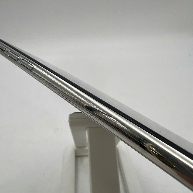 iPhone XS Max 256GB အဖြူရောင် 98% ဘက္ထရီ 100% စက်ပစ္စည်းသည် ကွန်ရက်အခကြေးငွေအားလုံးကို ပေးဆောင်ထားပြီး Apple International (အစားထိုး ဘက်ထရီ၊ 1 ကွက်၊ အစွန်းများပေါ်တွင် ခြစ်ရာများစွာ) - HH9059 