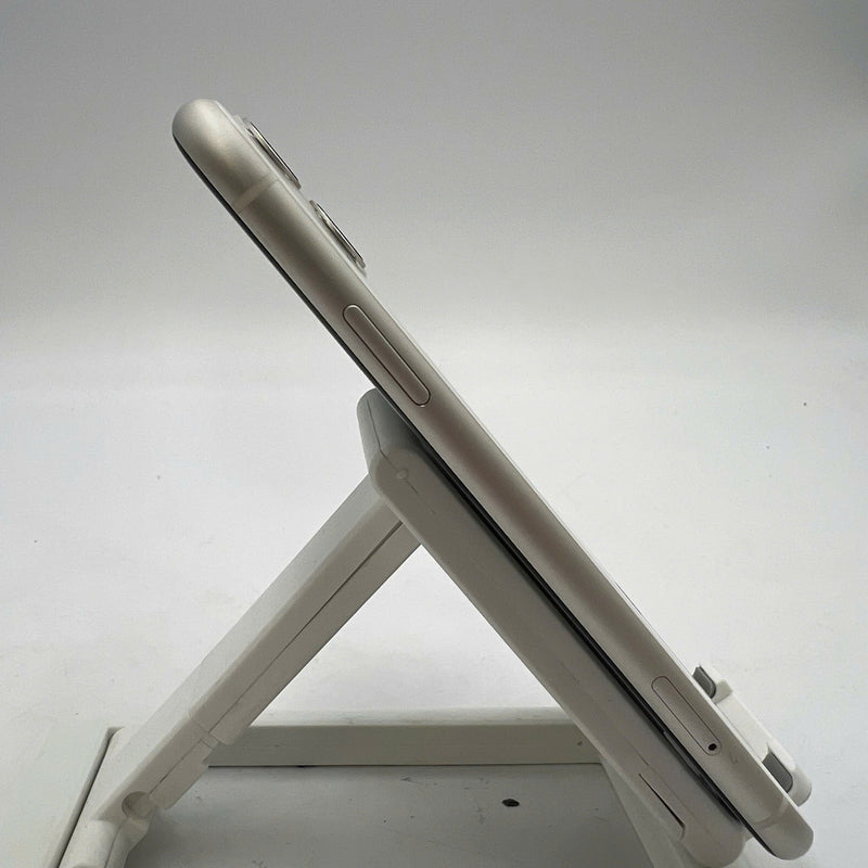 iPhone 11 64GB အဖြူရောင် 98% ဘက်ထရီ 89% စက်ပစ္စည်းသည် ကွန်ရက်အခကြေးငွေအားလုံးကို ပေးချေပြီး Apple International (1x နေရာ) အဖြစ် အသုံးပြုထားသည် - HH3385 