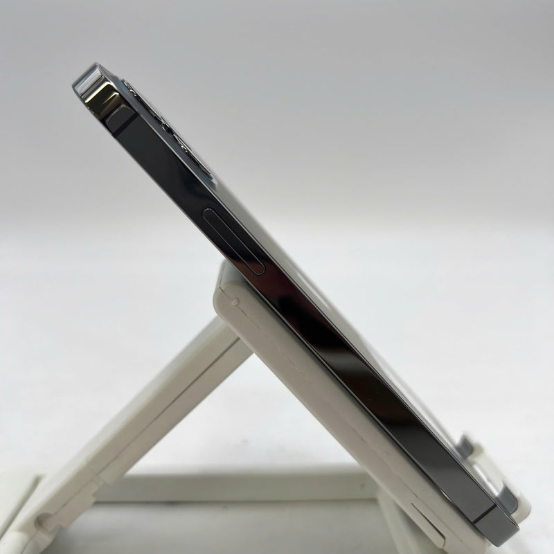 iPhone 12 Pro 128GB အနက်ရောင် 98% ဘက်ထရီ 86% စက်ပစ္စည်းသည် ကွန်ရက်အခကြေးငွေအားလုံးကို ပေးဆောင်ထားပြီး Apple International (Scratched screen) ကဲ့သို့ အသုံးပြုထားသည် - HH8222 