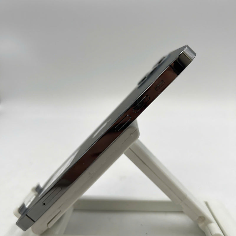 iPhone 12 Pro 128GB အနက်ရောင် 98% ဘက်ထရီ 86% စက်ပစ္စည်းသည် ကွန်ရက်အခကြေးငွေအားလုံးကို ပေးဆောင်ထားပြီး Apple International (Scratched screen) ကဲ့သို့ အသုံးပြုထားသည် - HH8222 