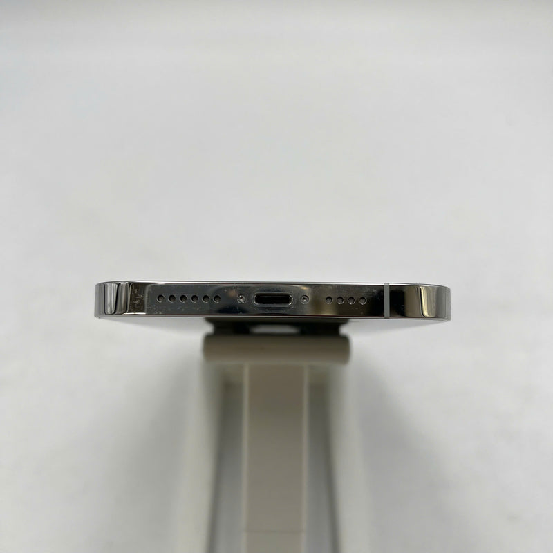 iPhone 12 Pro Max 256GB အဖြူရောင် 98% ဘက္ထရီ 86% စက်ပစ္စည်းသည် ကွန်ရက်အခကြေးငွေအားလုံးကို ပေးဆောင်ထားပြီး Apple International (မျက်နှာပြင် ခြစ်ရာ၊ ခြစ်ရာအစွန်းများ) - HH7470 