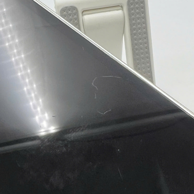 iPhone 12 Pro Max 256GB အဖြူရောင် 98% ဘက်ထရီ 87% အာမခံ စက်ပစ္စည်းသည် ကွန်ရက်အခကြေးငွေအားလုံးကို ပေးဆောင်ထားပြီး Apple International (မျက်နှာပြင် ခြစ်ရာ၊ ခြစ်ရာအစွန်းများ၊ 2.5x အစက်များ) - HH6520 