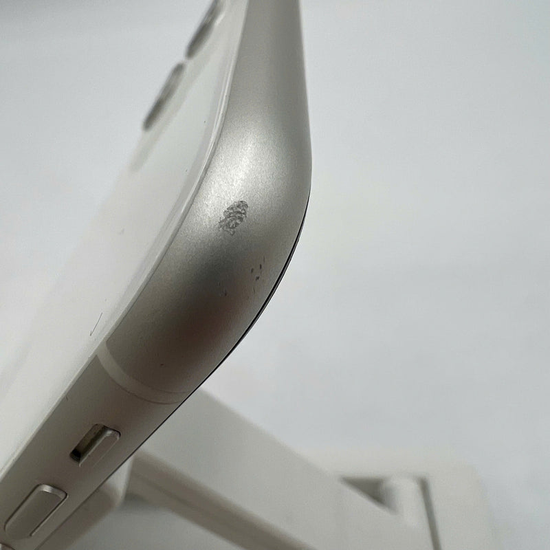 iPhone 11 64GB အဖြူရောင် 98% ဘက်ထရီ 86% စက်ပစ္စည်းသည် ကွန်ရက်အခကြေးငွေအားလုံးကို ပေးဆောင်ထားပြီး Apple International (စခရင် ခြစ်ရာ၊ ခြစ်ရာအစွန်းများ၊ 1x အကွက်) - HH8728 