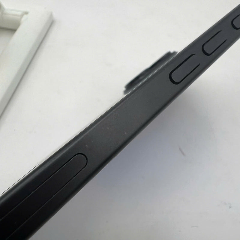 iPhone 16 128GB အနက်ရောင် 98% ဘက်ထရီ SB မှ 100% နိုင်ငံတကာ အာမခံ ( SB ဆင်းမ်ကဒ်မပါ - အမှောင်အနားများ၊ ကင်မရာအစွန်းတွင် ခြစ်ရာများ) - HH6144 