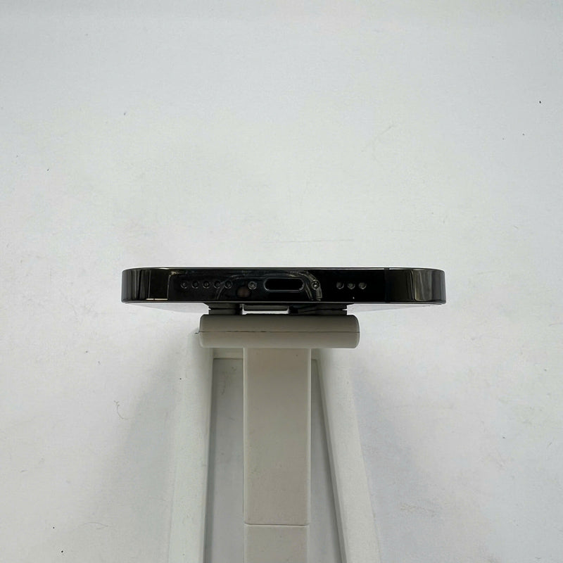 iPhone 12 Pro 128GB အနက်ရောင် 98% ဘက်ထရီ 88% စက်ပစ္စည်းသည် ကွန်ရက်အခကြေးငွေအားလုံးကို ပေးဆောင်ထားပြီး Apple International (dark edges) ကဲ့သို့ အသုံးပြုထားသည် - HH4031 