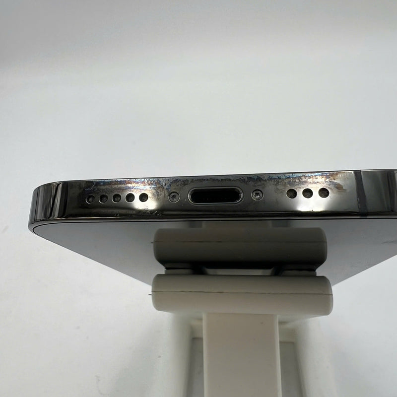 iPhone 12 Pro 128GB အနက်ရောင် 98% ဘက်ထရီ 88% စက်ပစ္စည်းသည် ကွန်ရက်အခကြေးငွေအားလုံးကို ပေးဆောင်ထားပြီး Apple International (dark edges) ကဲ့သို့ အသုံးပြုထားသည် - HH4031 