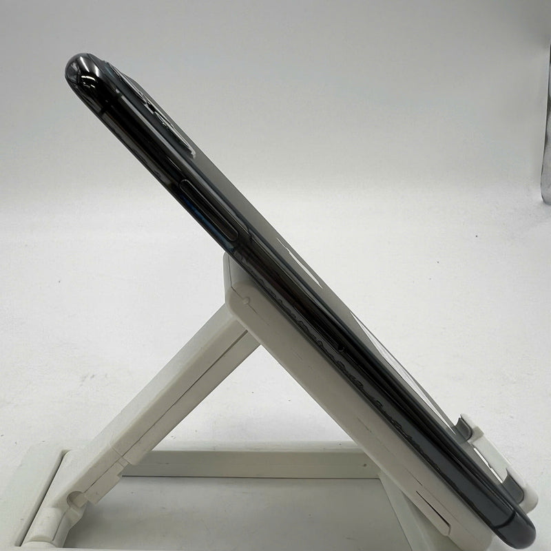 iPhone 11 Pro Max 256GB အနက်ရောင် 98% ဘက္ထရီ 85% Apple International (စကရင် ခြစ်ရာ၊ အမှောင်အနားများ) - HH1128 