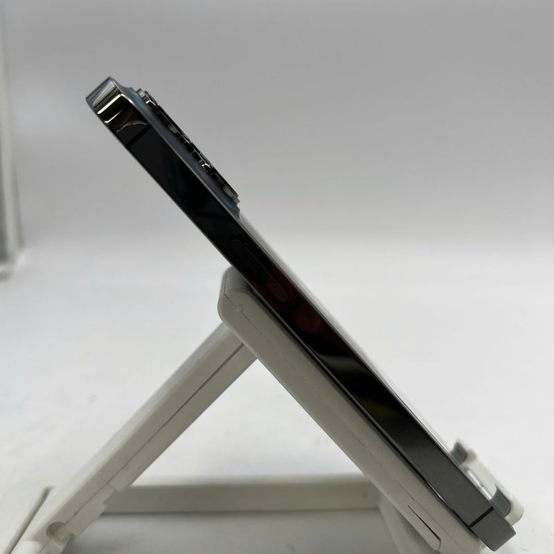 iPhone 13 Pro 128GB အနက်ရောင် 98% ဘက္ထရီ 100% စက်ပစ္စည်းသည် ကွန်ရက်အခကြေးငွေအားလုံးကို ပေးဆောင်ပြီး Apple International (ဘက်ထရီကို အစားထိုးပြီး၊ ခြစ်ရာအစွန်းများ) - HH0871 